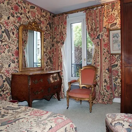 Place Paul Painleve - 4 Adults *