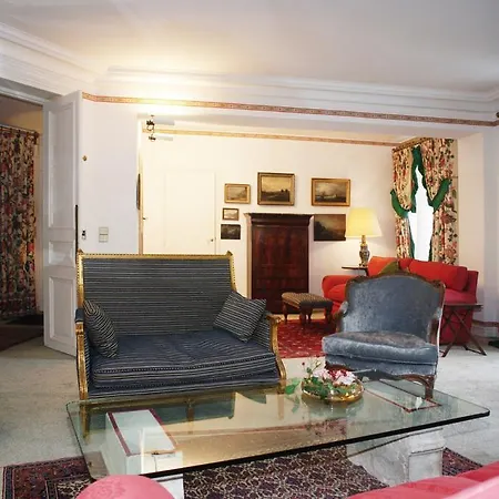Place Paul Painleve - 4 Adults Appartement