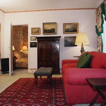 Place Paul Painleve - 4 Adults * Parijs