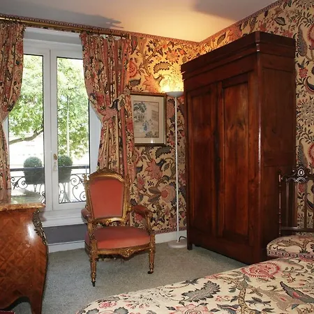 Place Paul Painleve - 4 Adults