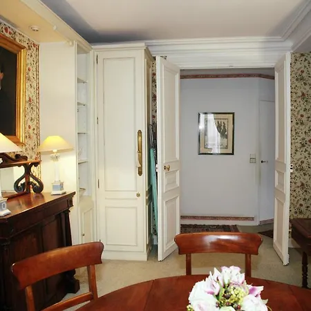 Place Paul Painleve - 4 Adults Appartement *